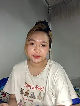 Almira6868 webcam
