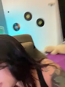 miacanela_xo