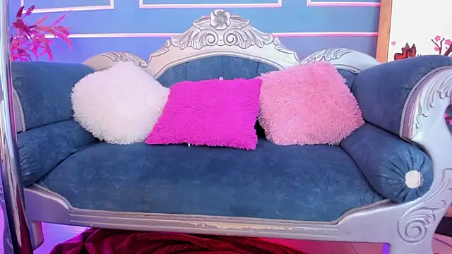 TaraTaylorr webcam