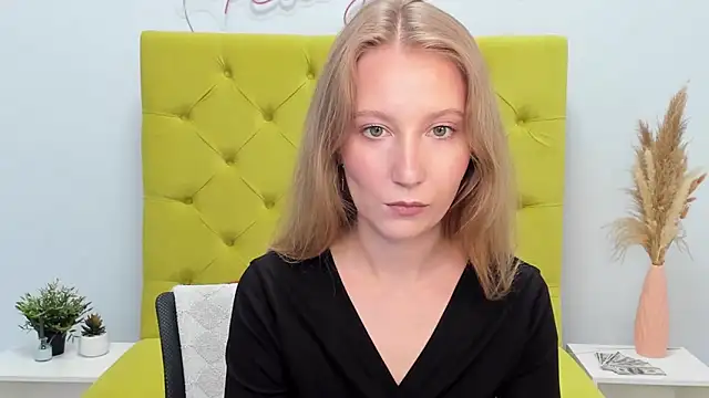LolaWilsons webcam