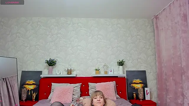 KattyPeachX webcam