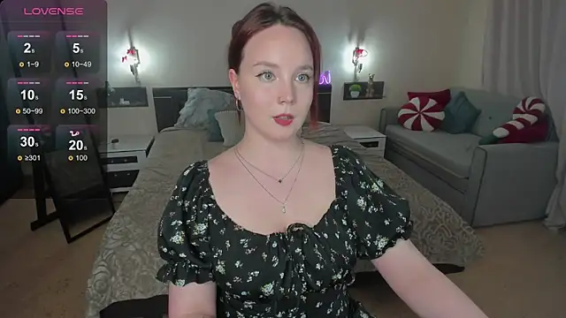 fire_emily_ (F young) - Take off your top for 5 minutes