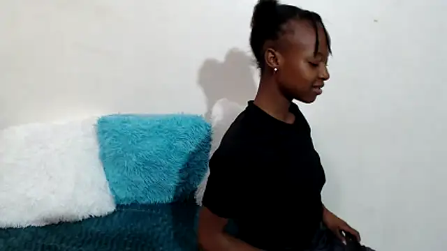 SexyPetite_22 webcam
