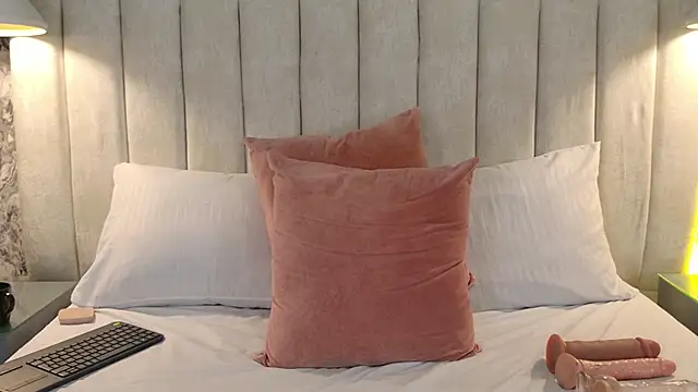 Sophie_Vega webcam