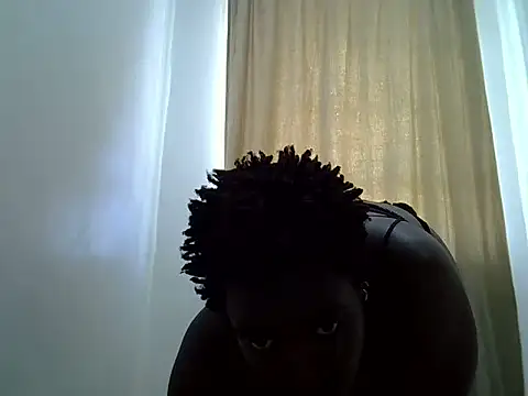 Queen-Alicia webcam