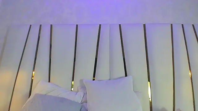 ScarletMilf_1 webcam