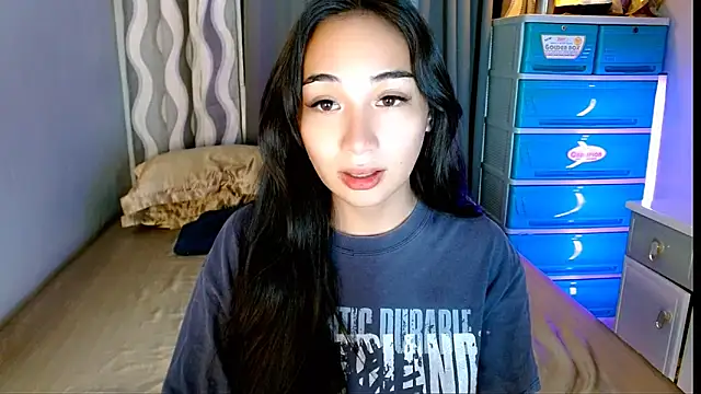 SweetLilly_18 webcam