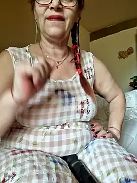 Love_Tina_Forever webcam