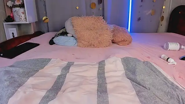jess_lui (F young) - squirt💙65cm dildo in ass+convex