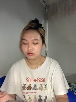 Almira6868 webcam