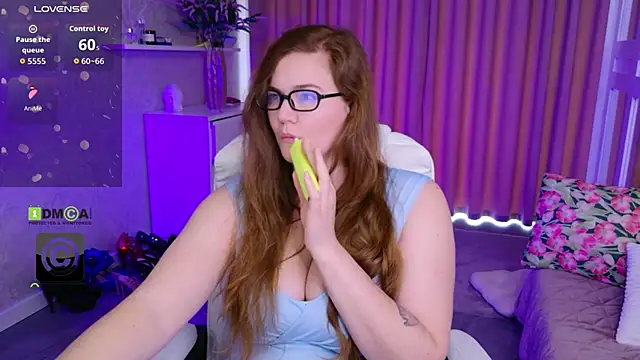 kellykleine - KellyKleine's free webcam - UK Sex Cams