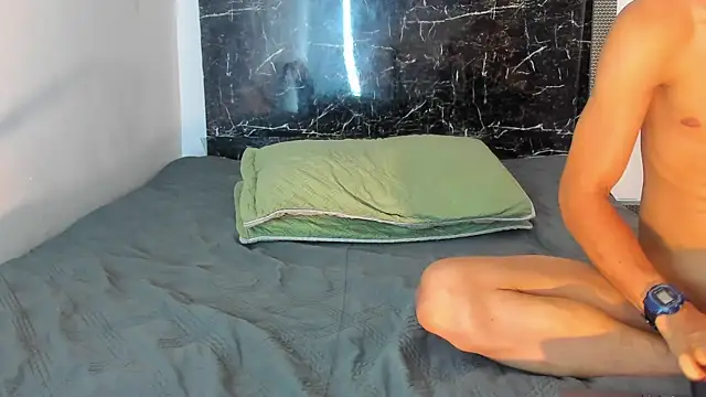 Adrian_Wolf webcam
