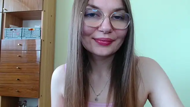 LooveELLYx live cam on StripChat