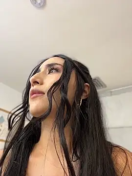 IvonneOwen live cam on StripChat