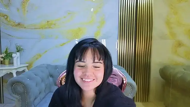 sarita_09_s live cam on StripChat
