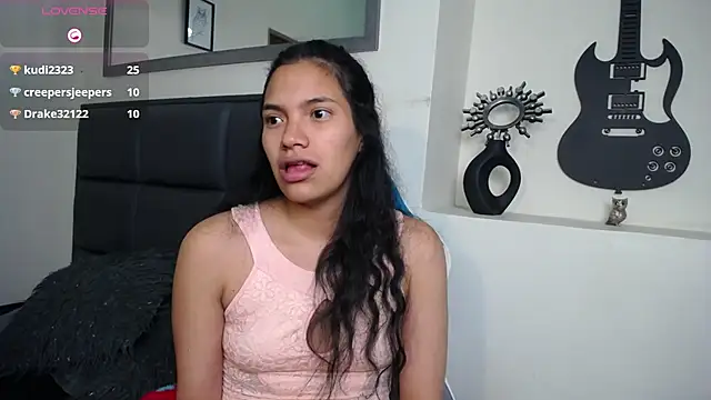 Julieta_Parker live cam on StripChat