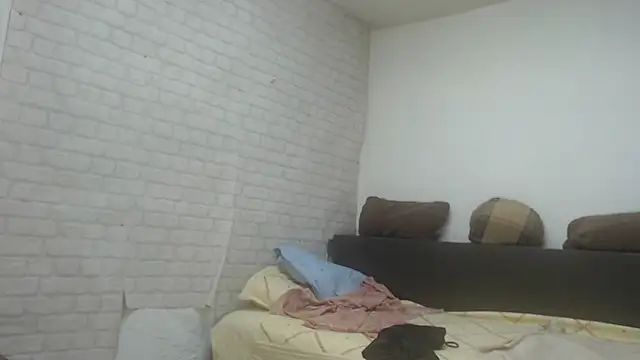 EmmaSquirt webcam