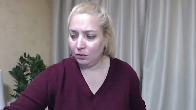 sweetpussy13 webcam