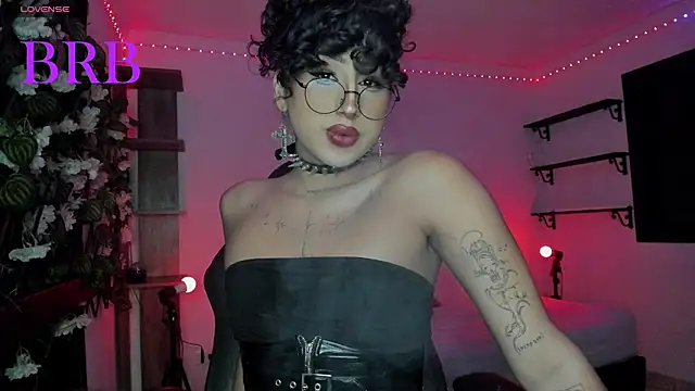 Heka_Prudence live sex cam