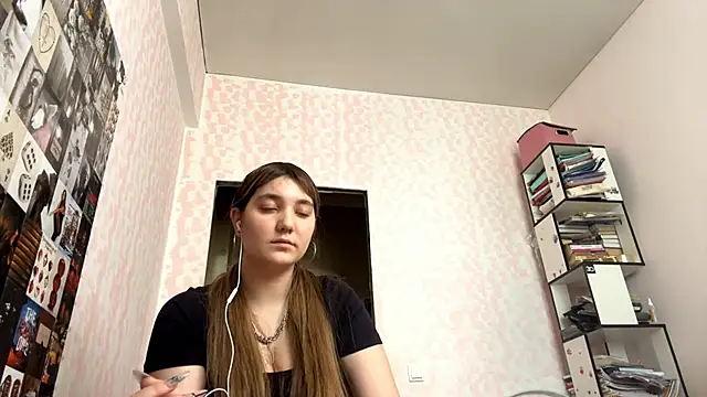 JanineThielman live cam on StripChat