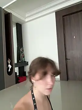 Sarahhh_xxx webcam