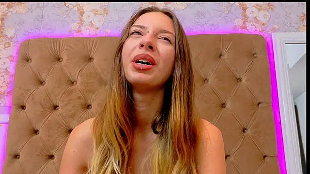 CoraVex live cam on StripChat