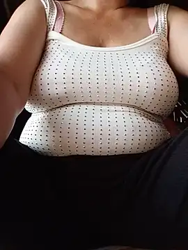 Agnes-baby live cam on StripChat