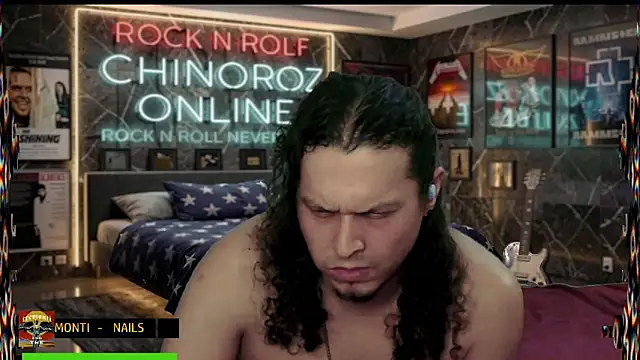 chino_roz live cam on StripChat