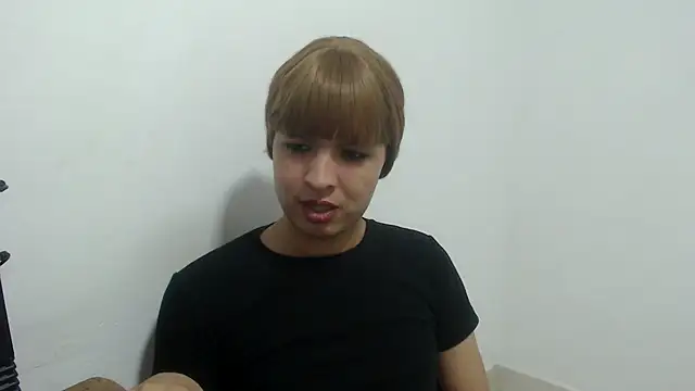 estefania224 webcam