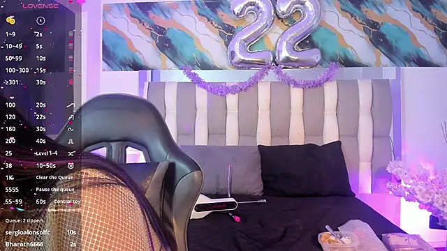 IsaDiiaz live cam on StripChat