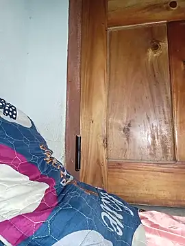 Thocon1993 live cam on StripChat
