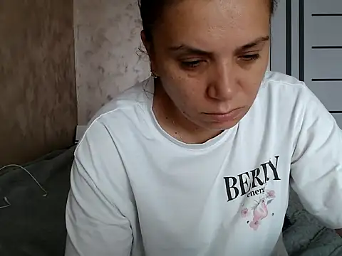 LorraGrey webcam