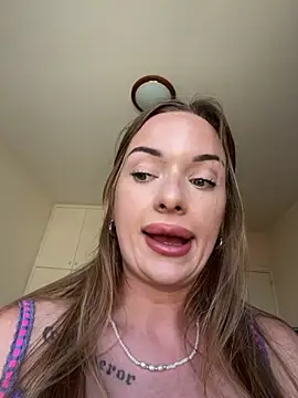 ElenaRebelle webcam