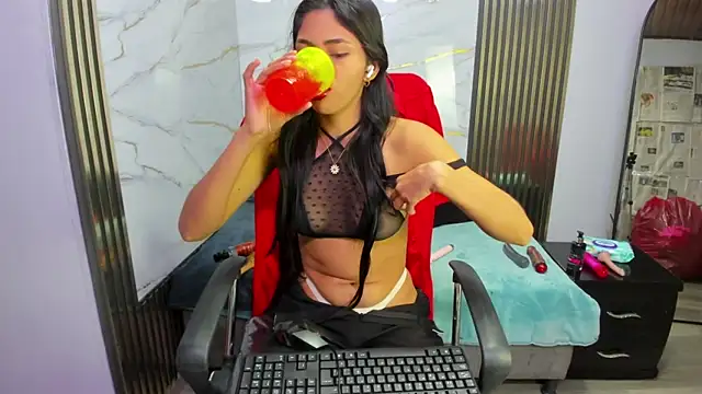 Ammy_Woodd live cam on StripChat