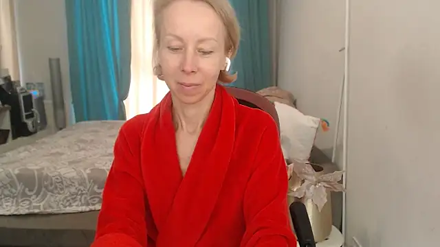LuxuryNika live cam on StripChat