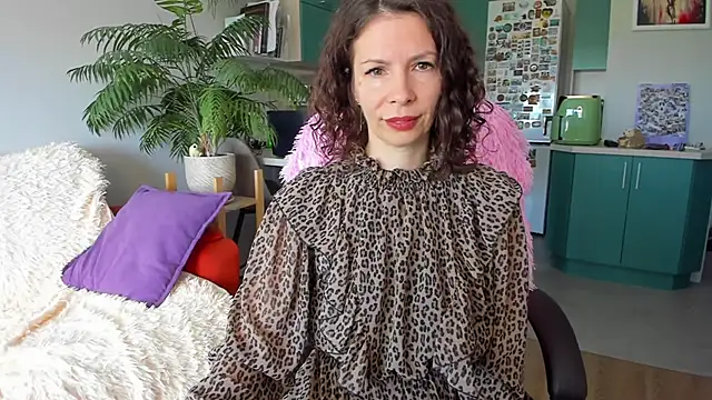 ChristinaGlory live cam on StripChat
