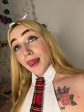 Sara_Sophia420