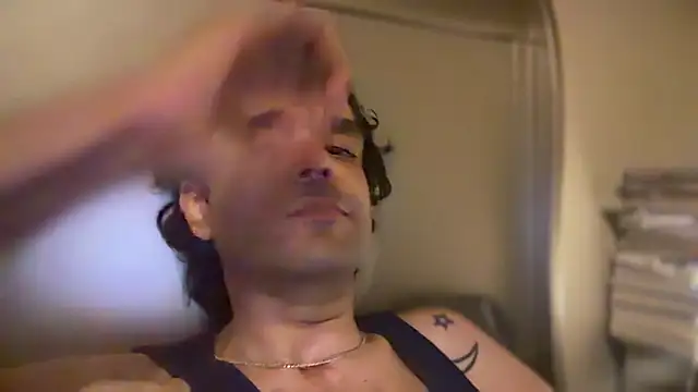 KungFuPanda001 live cam on StripChat