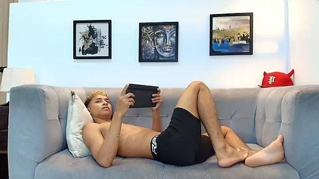 GOLD_BOYS webcam