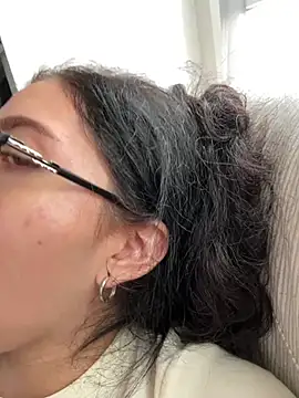 Alice_surprise webcam