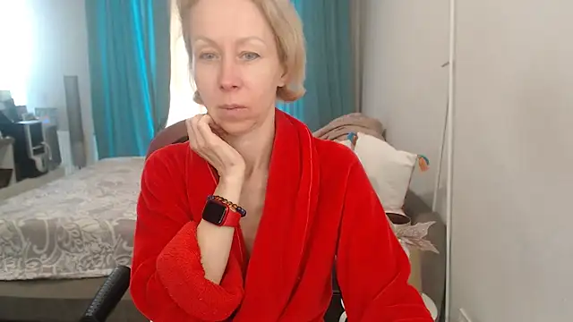 LuxuryNika live cam on StripChat