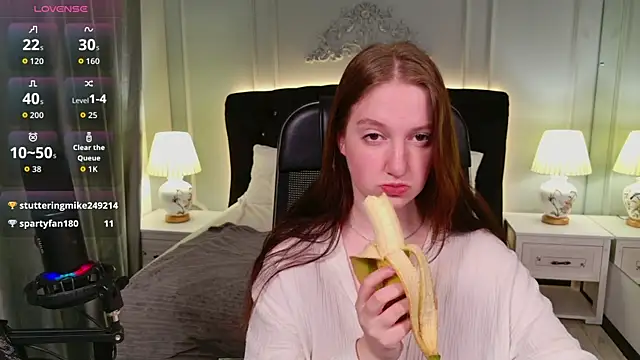 Elisabeth_Binder live cam on StripChat