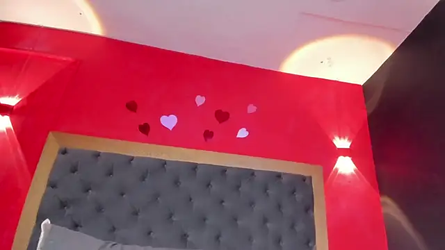 YayaHilton live cam on StripChat