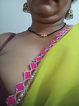 Nyra-23 live cam on StripChat