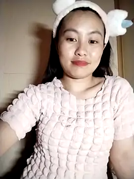 Cherry-squirtt live cam on StripChat