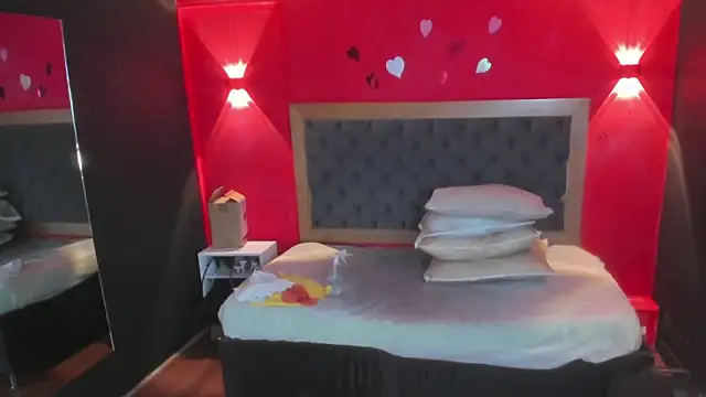 yayahilton (F young) - Naked + rub my pussy 💖💖