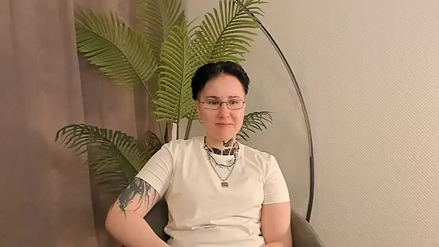 LeonOsbey live cam on StripChat