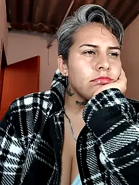 Yessi_rousse webcam