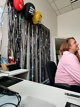 Juicy_PeachLux webcam