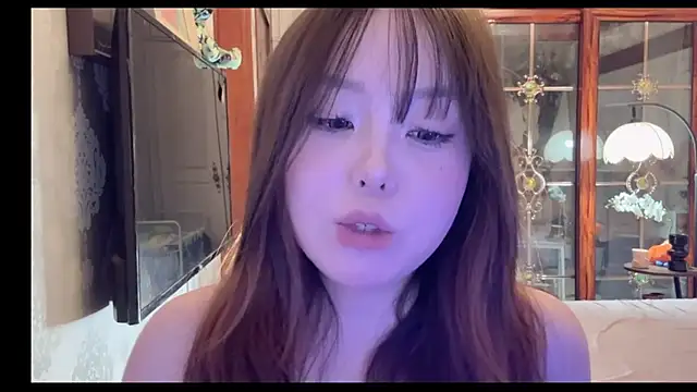 LongLongQueen webcam